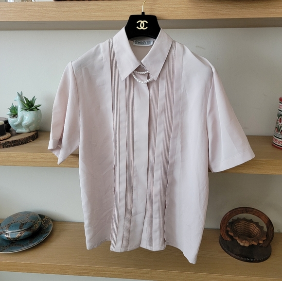 Korea vintage Button shirt With Pearl Necklace Detail - Picture 2 of 8